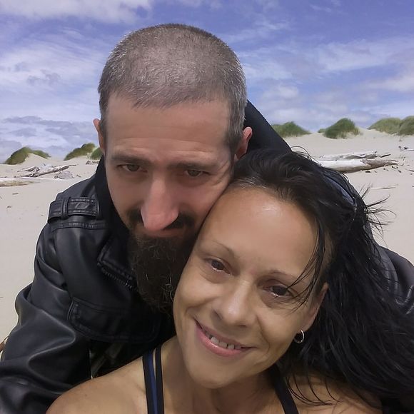 Meet your Posher, Kami - Picture 1 of 1